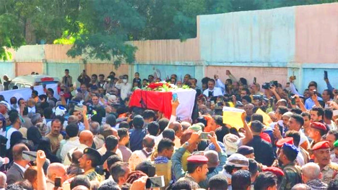 تشييع جثمان الشهيدة افتهان المشهري إلى مثواها الأخير في تعز